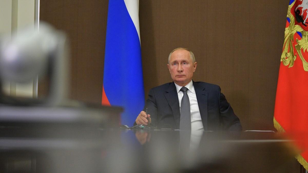 Путин внес в Госдуму законопроекты по реализации положений Конституции и о Госсовете Владимир Путин
