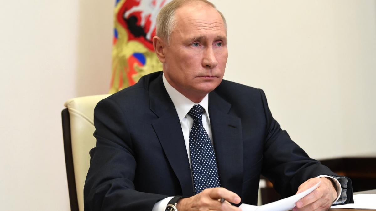 Владимир Путин провел совещание по Карабаху Владимир Путин
