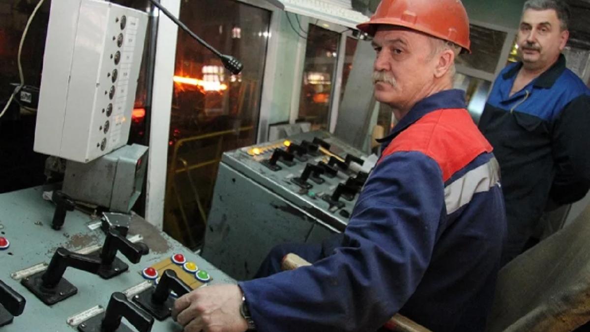 В Волгоградской области создано свыше тысячи рабочих мест на время пандемии 1100 рабочих мест предоставят волгоградцам на время пандемии