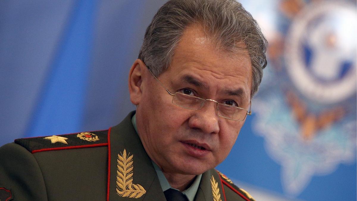 Сергей Шойгу Шойгу заявил о напряженной обстановке у границ России на западе