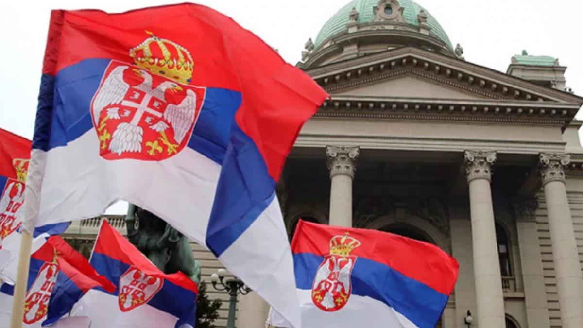 Флаги Сербии Хитрый прием Сербии со «Спутником V»