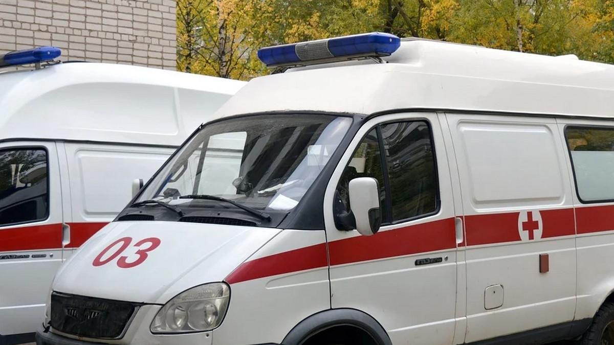 Более сорока детей госпитализировали в столице Дагестана с отравлениями Автомобили скорой помощи