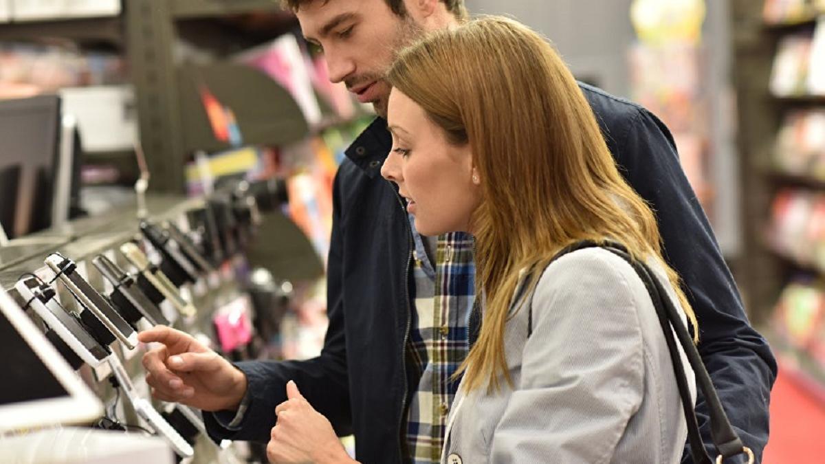 В Роскачестве перечислили лучшие бюджетные смартфоны Покупка смартфона