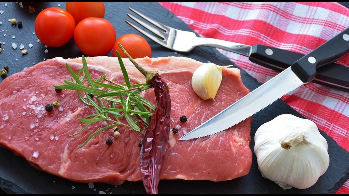 Продукты, которые могут спровоцировать неприятный запах тела, назвали эксперты