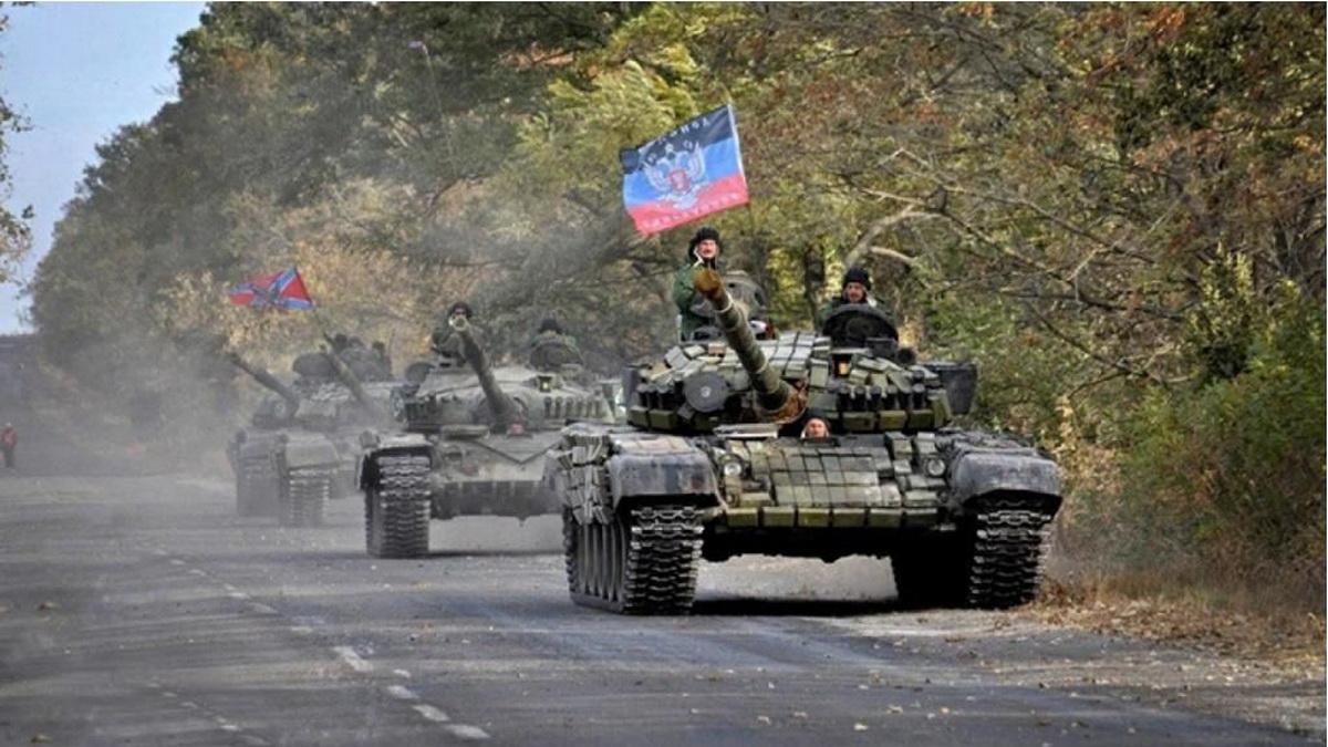 Боевые машины ДНР Танки на дороге