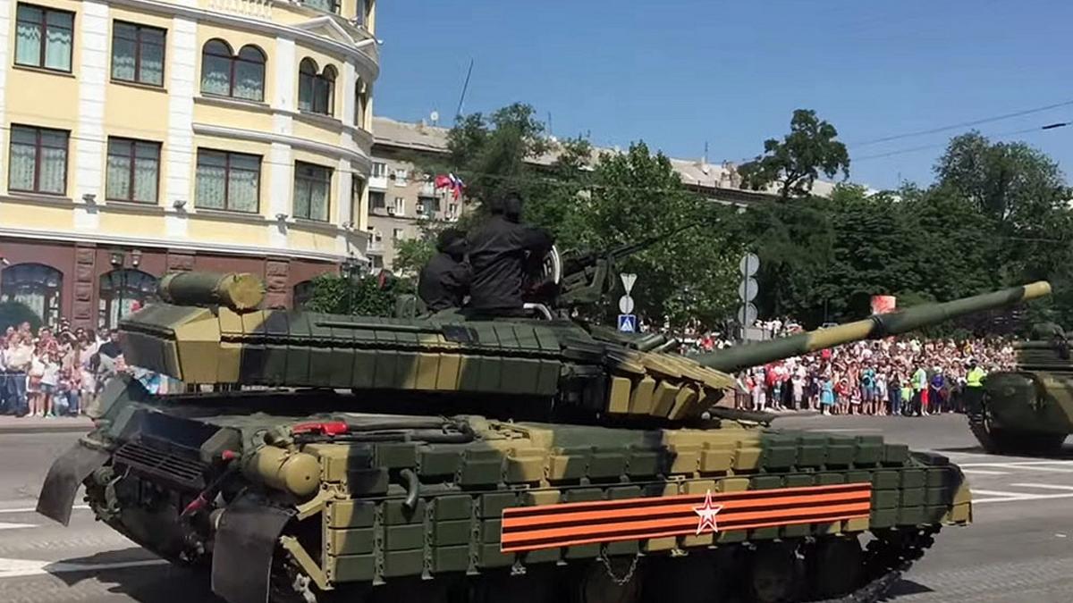 Танк Т-64БВ с усиленной защитой Танк Т-64БВ