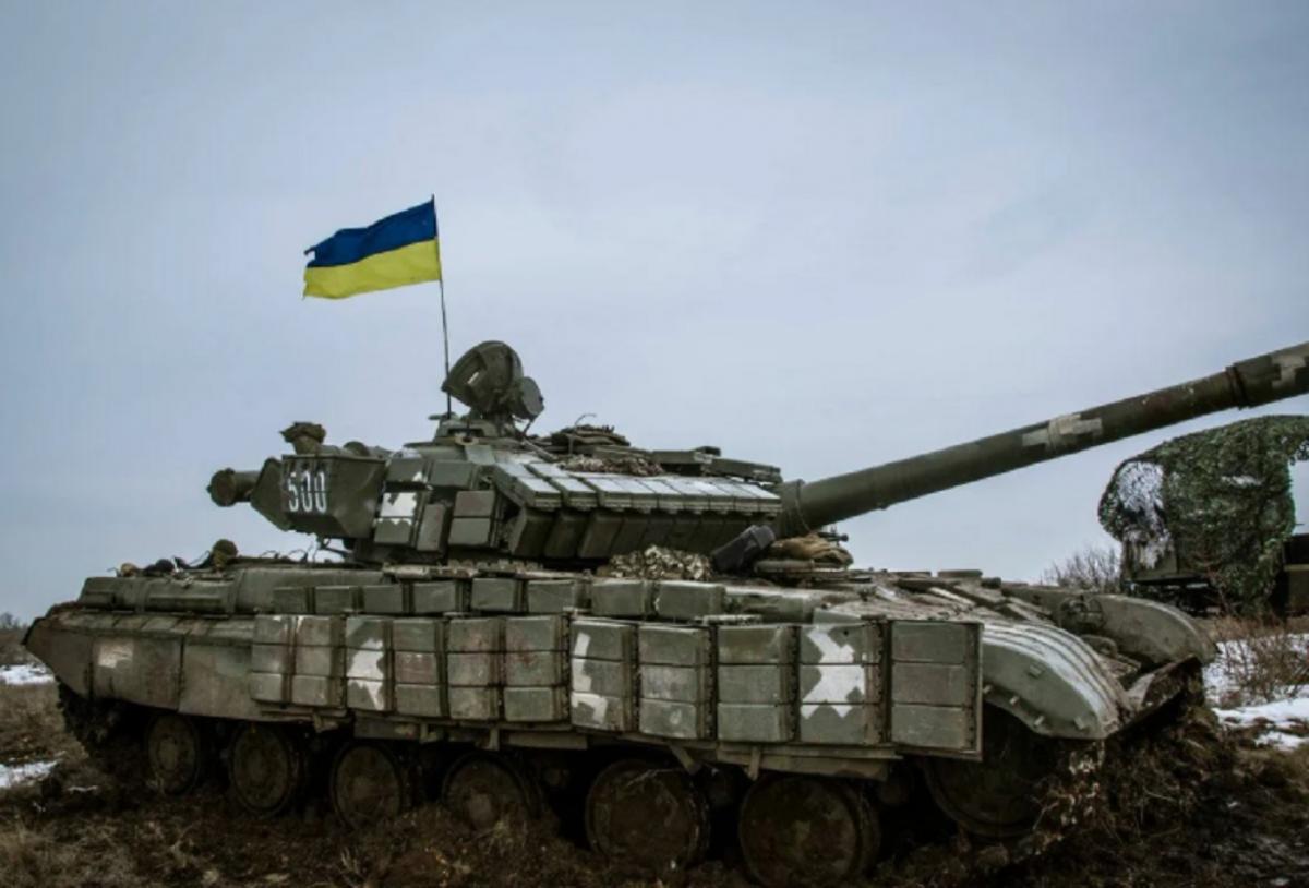 БМП пошла на таран танка в ходе учений на Украине