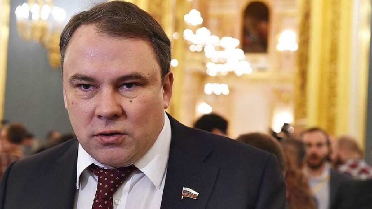 Зампред ГД Толстой объяснил, кто должен нести ответственность за крушение MH17 Толстой объяснил, зачем Нидерланды подали иск против РФ в ЕСПЧ из-за МН17