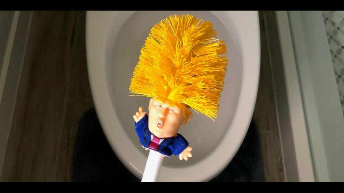 Ершик для унитаза Donald Trump стал хитом интернет-продаж ершик Original Trump
