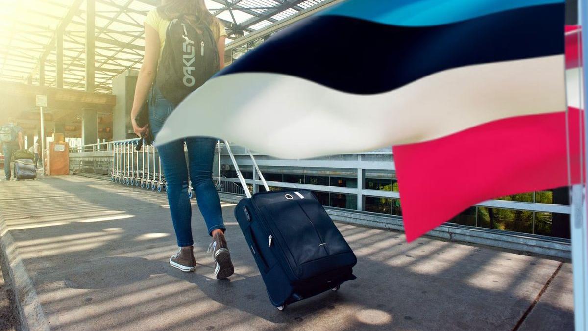 российская туристка в странах Балтии картинка российская туристка в странах Балтии картинка