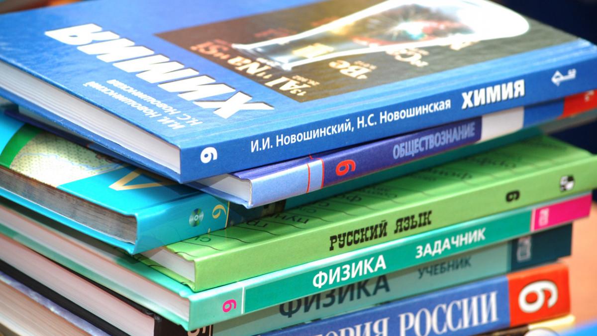 Сколько школьных учебников размером 128 кбайт можно разместить на компакт диске емкостью 700 мб