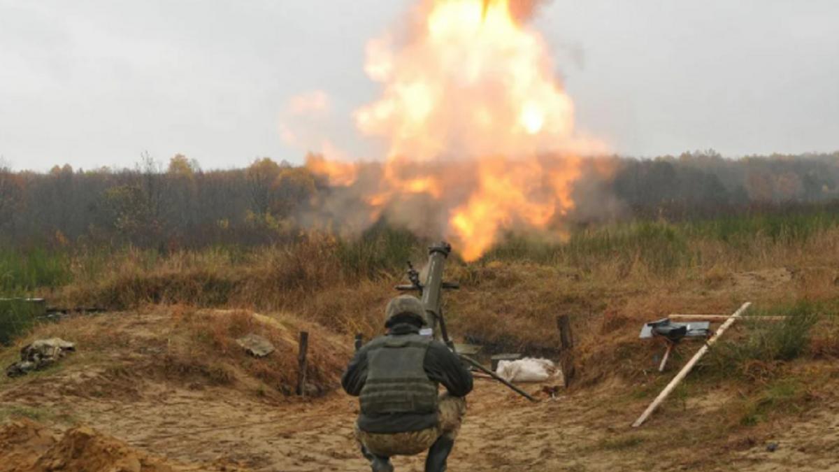 Атака ВСУ Украинские военные стреляют