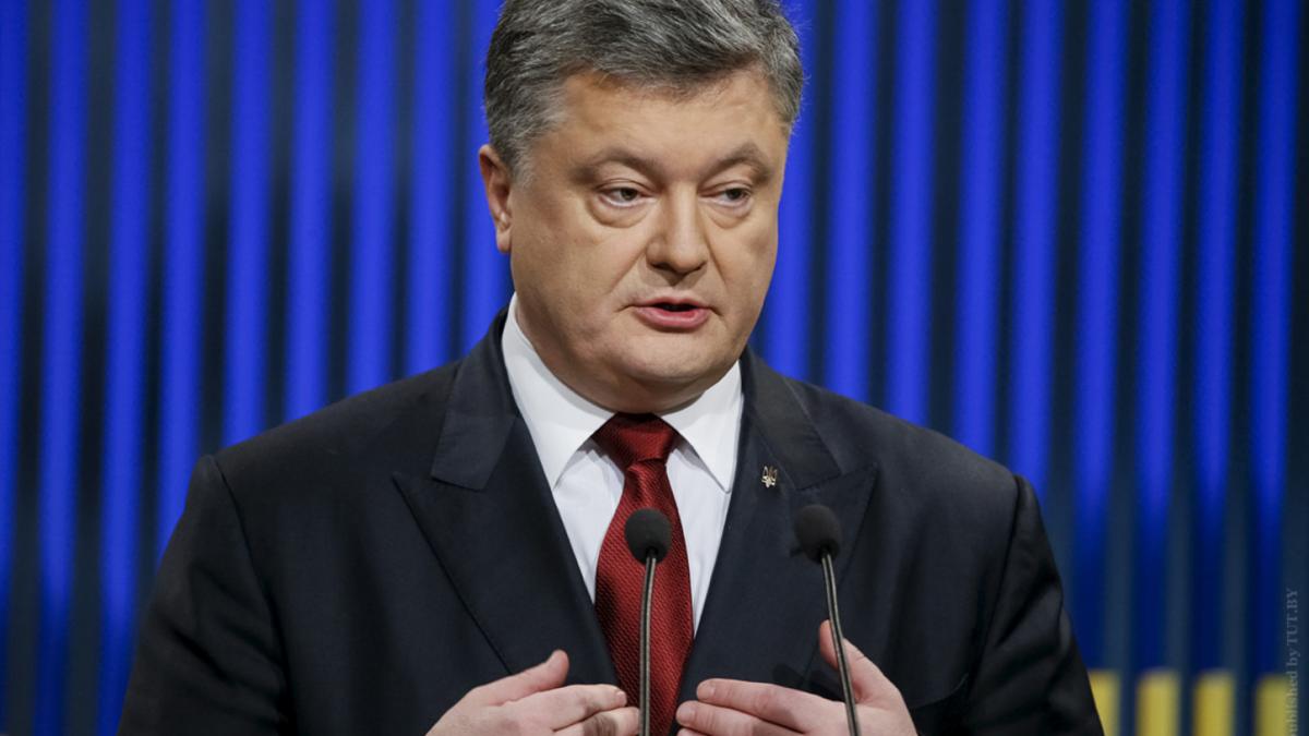 Порошенко предложил крымским татарам предоставить автономию в составе Украины Порошенко предложил крымским татарам предоставить автономию в составе Украины