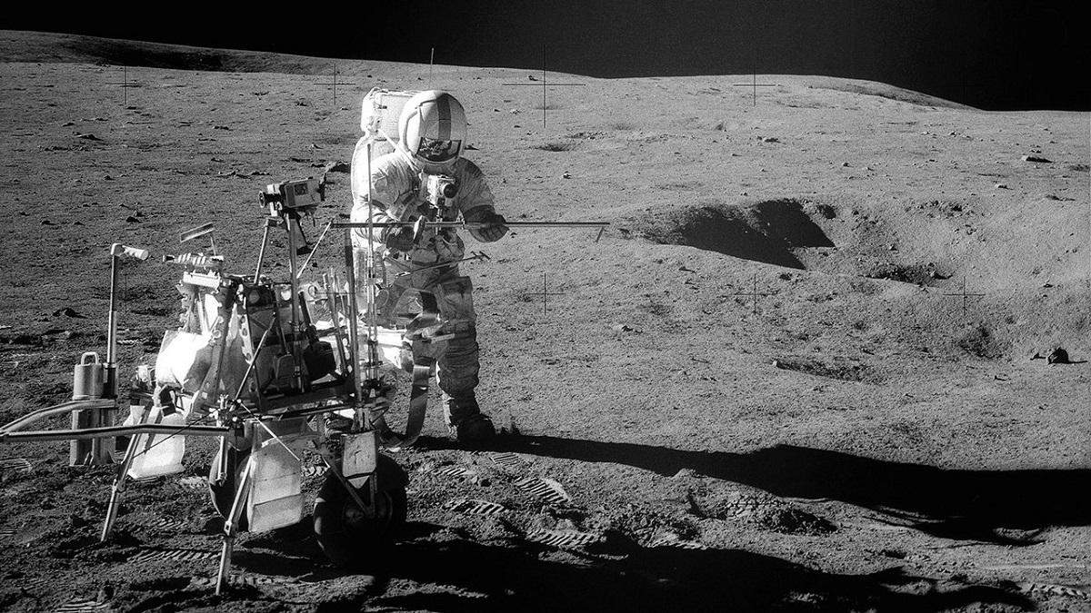 Ученые доказали, что камень, доставленный с Луны «Аполлоном-14», имеет земное происхождение Ученые доказали, что камень, доставленный с Луны «Аполлоном-14», имеет земное происхождение