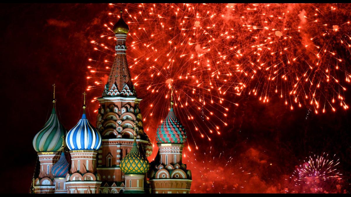 Салют в Москве на Новый год 2019 Салют в Москве на Новый год 2019: где и во сколько состоится в новогоднюю ночь 2019