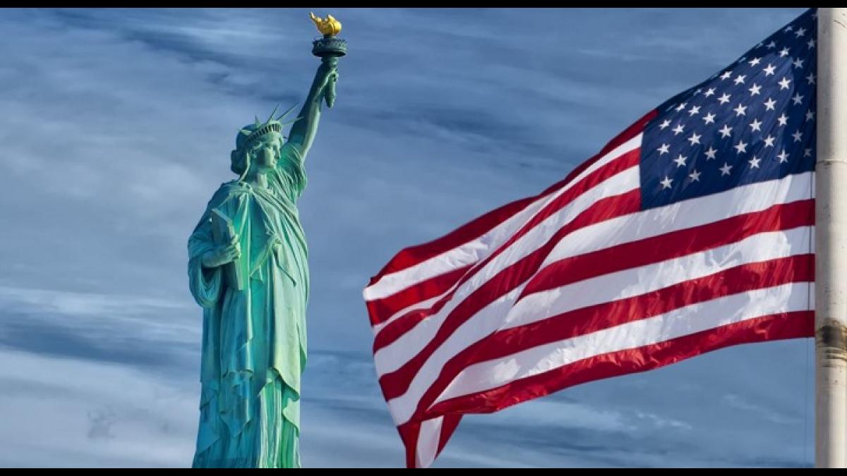 США США