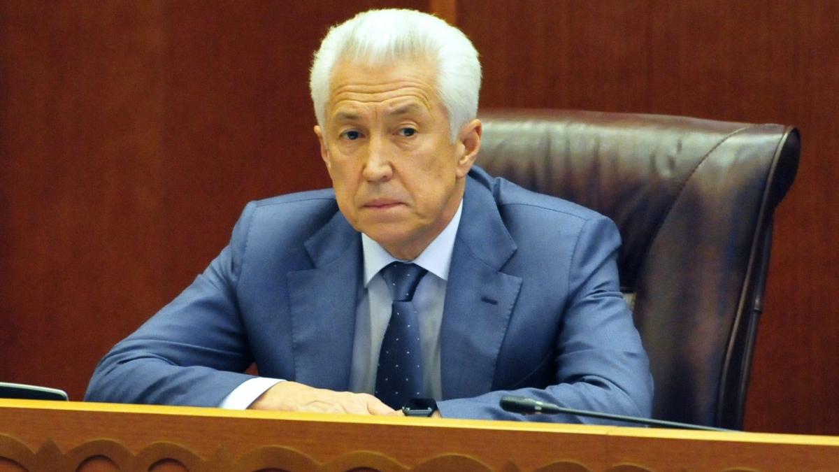 Глава Дагестана сообщил, что ожидает тех, кто не платит налоги Глава Дагестана Васильев заявление по налогам