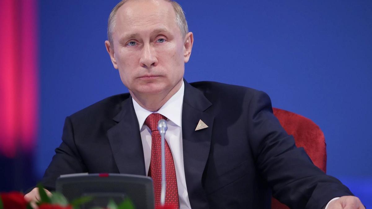 Путин вызывает доверие у большинства россиян Путин вызывает доверие у большинства россиян