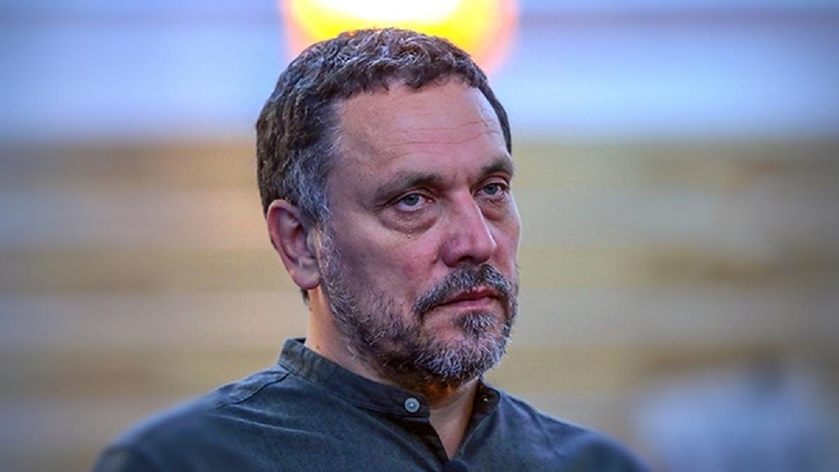 Шевченко указал на чудовищное искажение данных по коронавирусным в России Максим Шевченко указал на связь между выплатами врачам и истинным числом зараженных