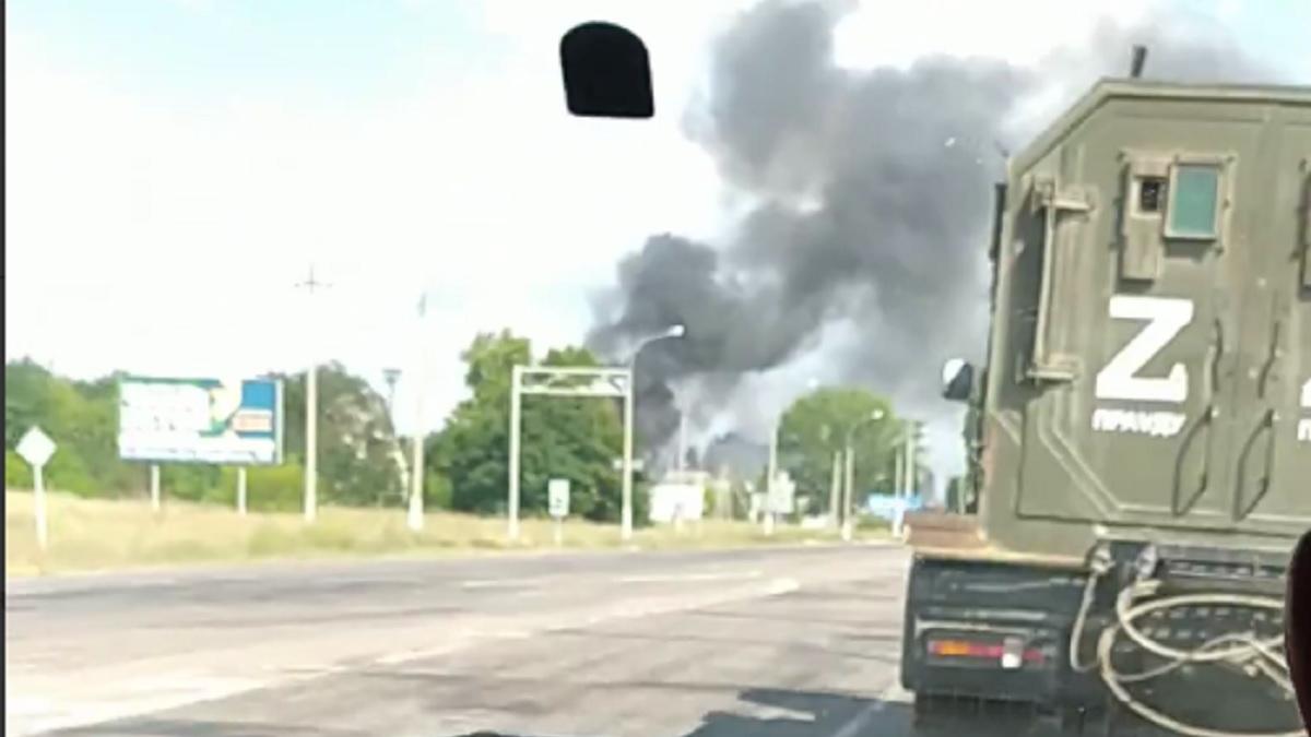 ВСУ ударили по заводу «Сокол» под Херсоном Украинские военные выпустили четыре ракеты по целям в Херсонской области