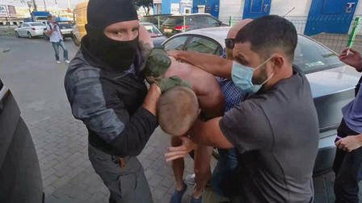 В Севастополе за госизмену задержан военнослужащий ЧФ Задержание подозреваемого