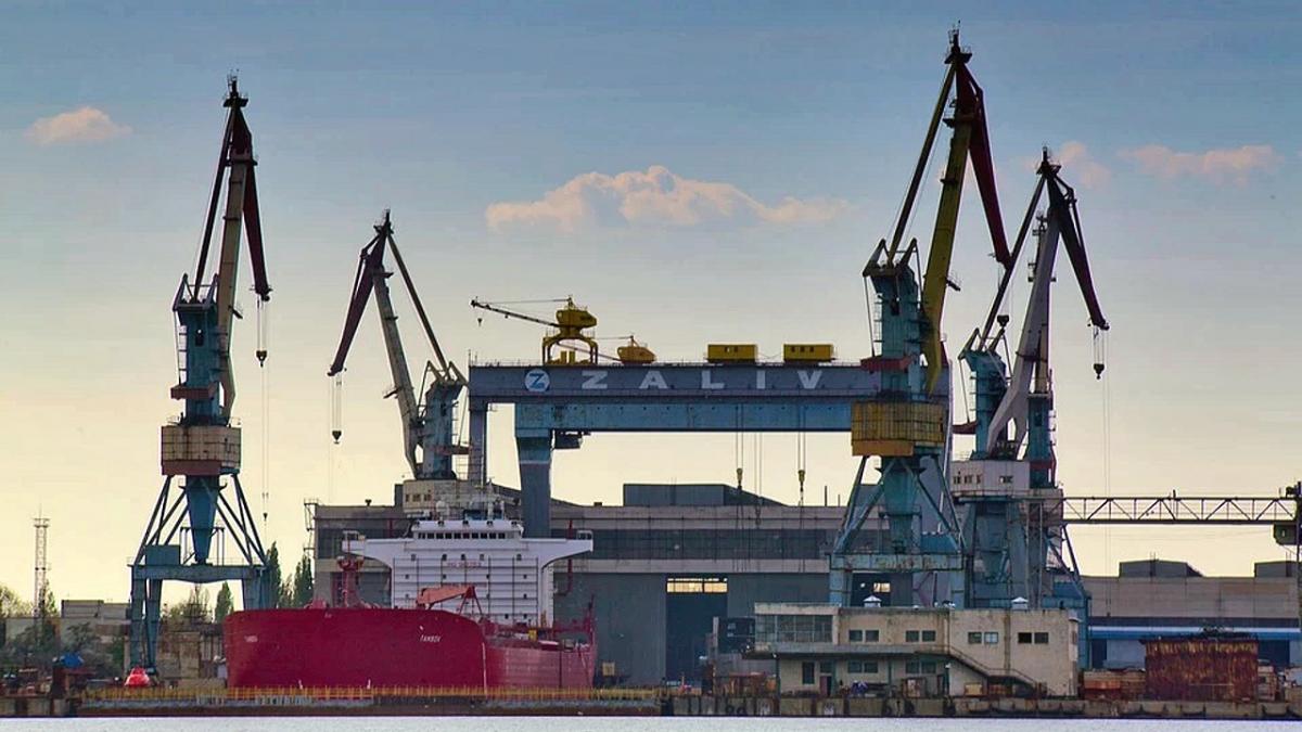 Путин прибудет в Керчь на церемонию закладки боевых кораблей Судостроительный завод