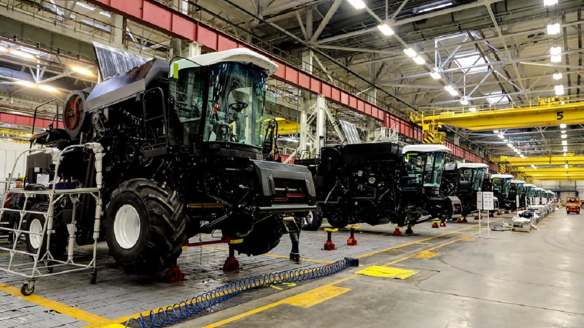 Цех завода Тракторный завод в Ростове