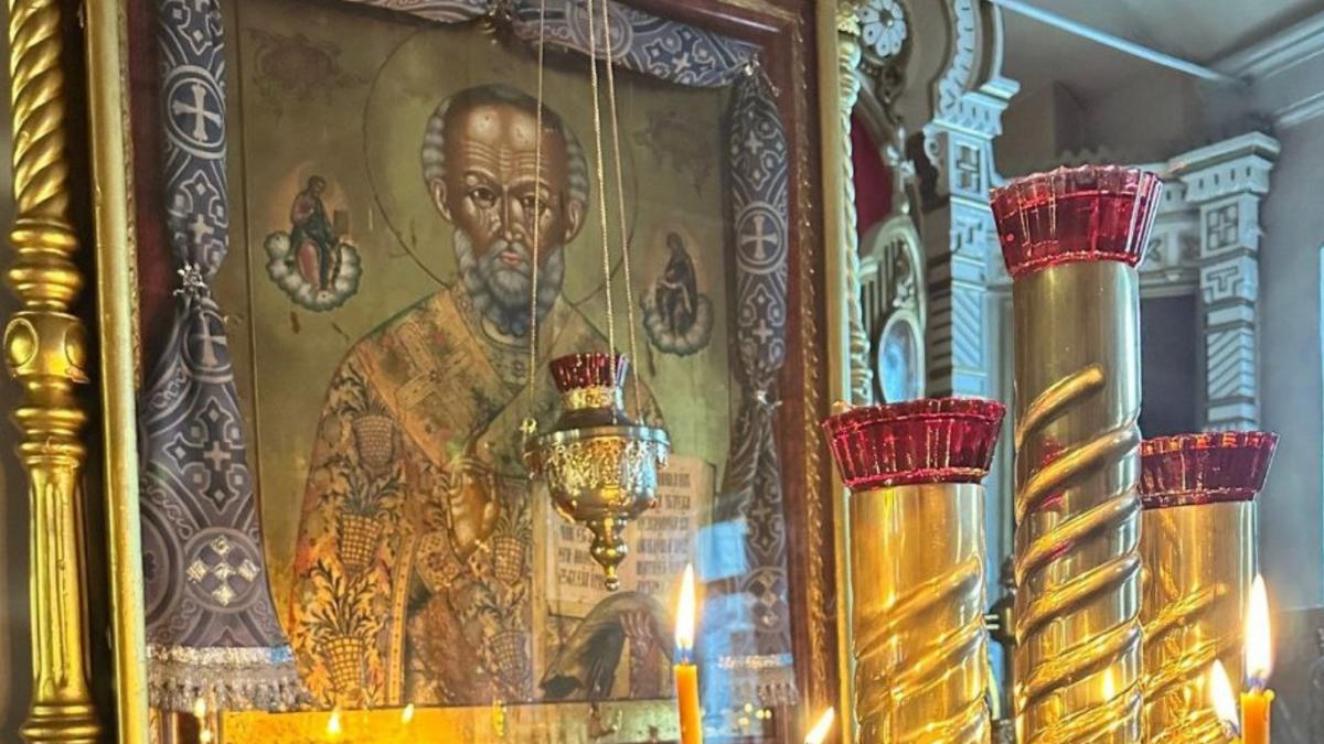 Глумление над верой 12 букв