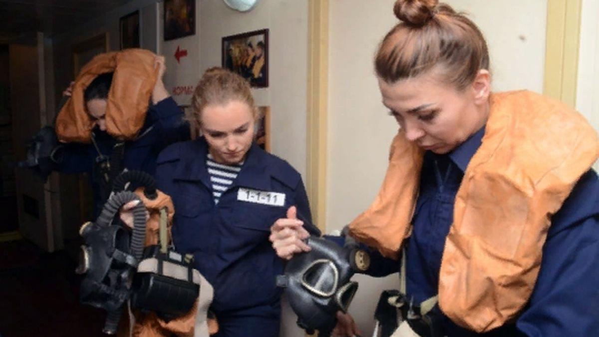 женский экипаж патрульного катера Черноморского флота женский экипаж патрульного катера фото
