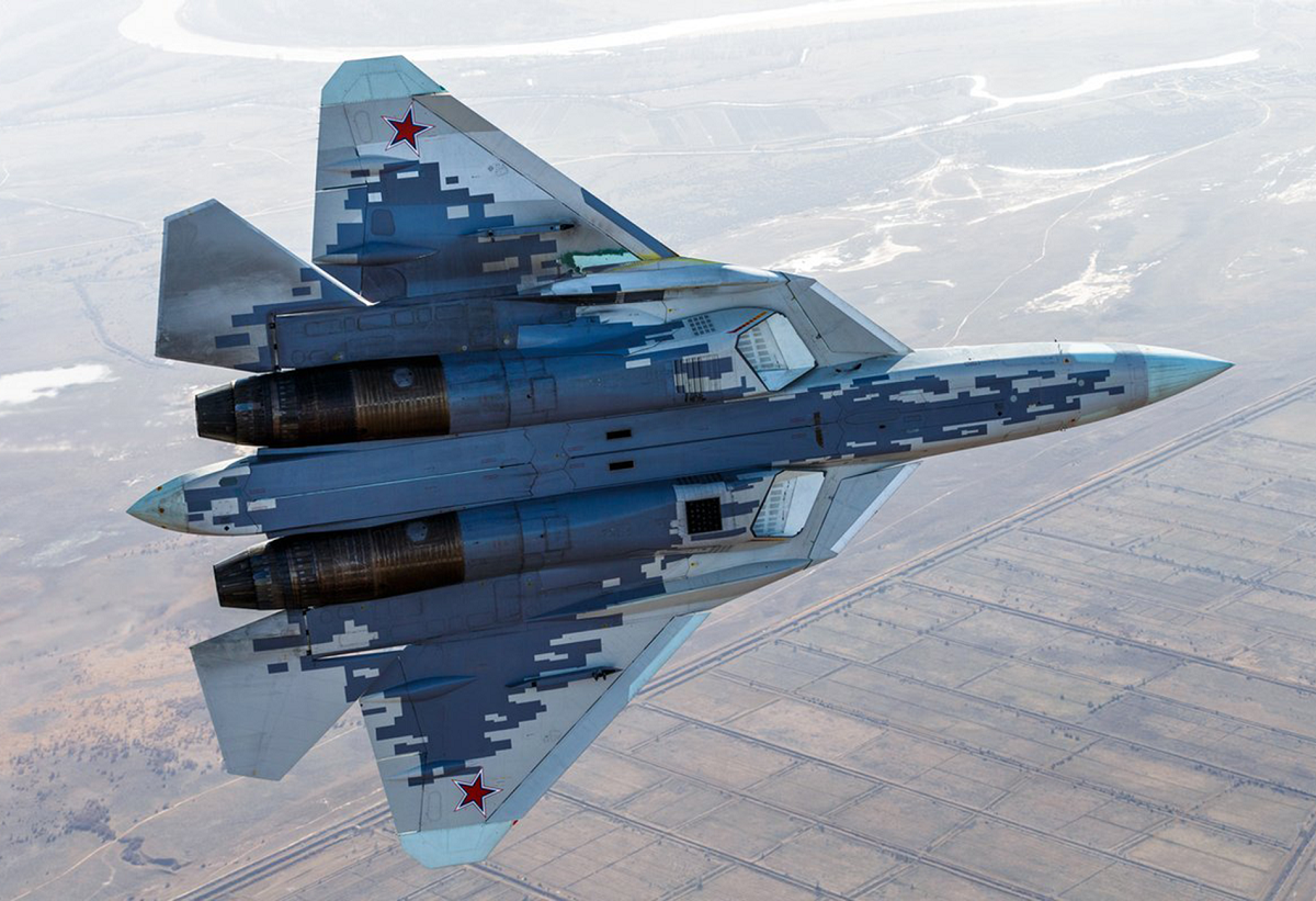Русский модификации. Истребитель 5 поколения России Су-57. Пак фа Су 57. Истребитель 5 поколения Су 57. Су 57 Беркут