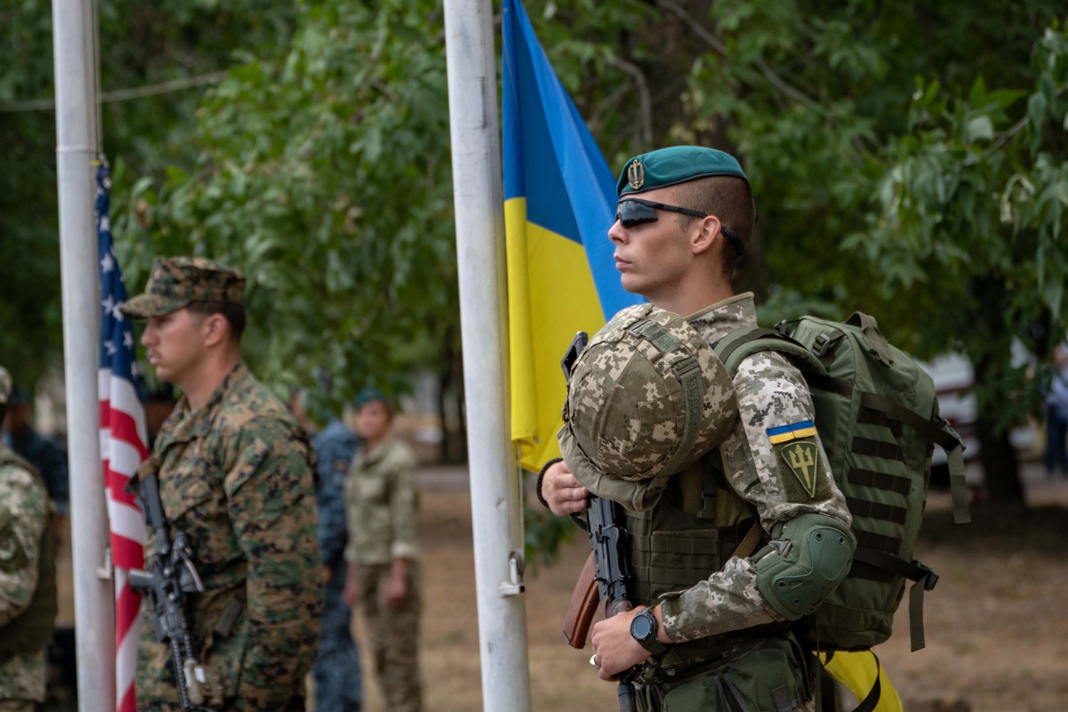 Украинские военные. Украинская армия. Американская армия на Украине. Военные вести с украины