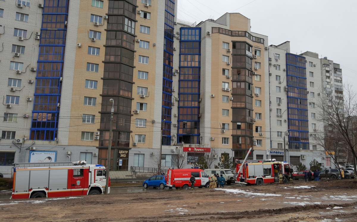 8 ой. 16 Этажки Дзержинский район Волгоград. Волгоград ул 8 воздушной армии 16. 8 Воздушной Волгоград 24. Дом 8 воздушной армии 16.