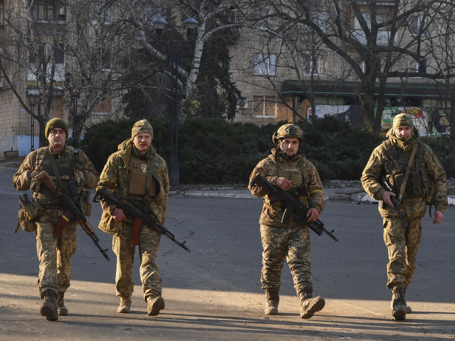 Бахмут декабрь. Боец ЧВК Вагнер. Украинские военные. Военная форма Вагнера. Российские солдаты на Украине.